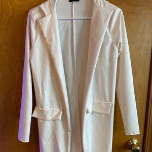 CREAM PLEATHER MID LENGTH BLAZER, PRETTYLITTLETHING SIZE 4 - NEVER WORN!!!!!!!